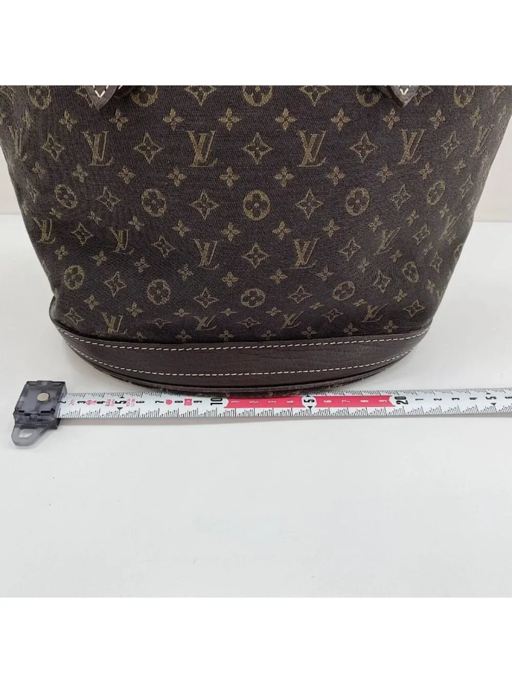 Louis Vuitton Tote Run Bucket PM